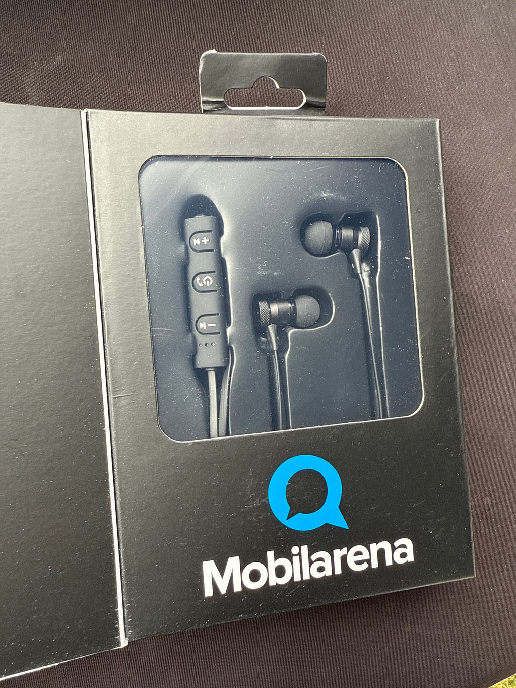 Wireless earbuds